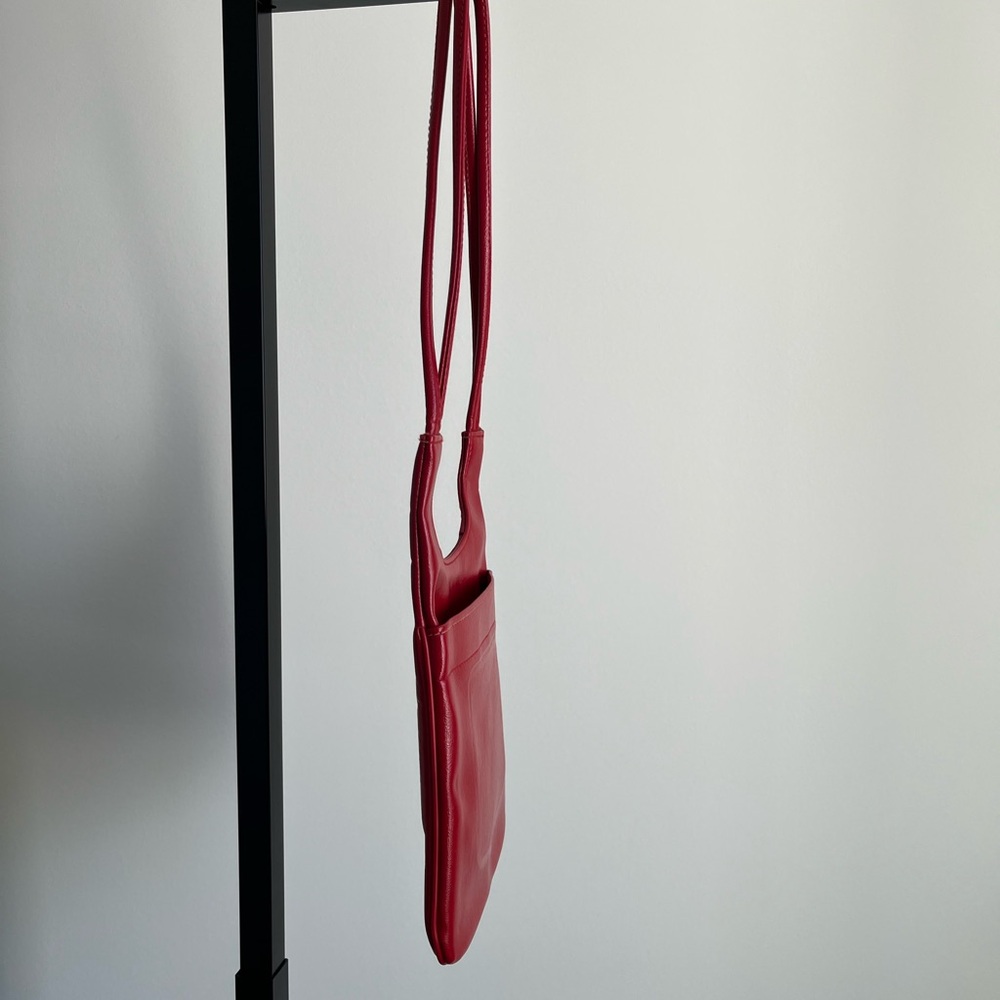 Vintage Y2K Red Faux Leather Shoulder Bag Minimalist Purse - Picture 6 of 10